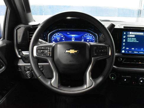 Used 2025 Chevrolet Silverado 1500 LT image 9