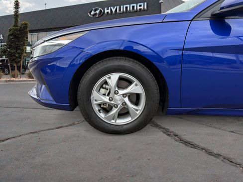 Certified 2023 Hyundai Elantra SE image 14