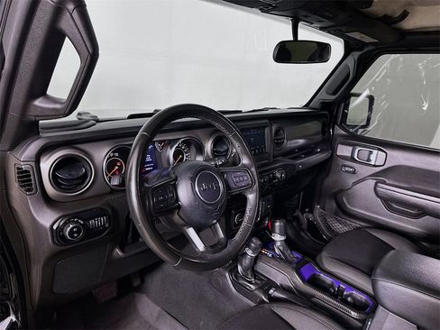 Used 2022 Jeep Gladiator Sport image 10