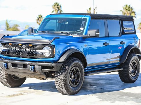 Used 2022 Ford Bronco Wildtrak image 3