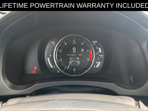 Used 2025 Lexus IS 500 RWD image 22