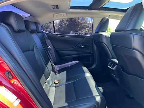 Used 2019 Lexus ES 350 w/ Premium Package FWD image 19