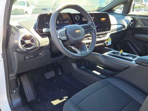 New 2026 Chevrolet Equinox EV LT FWD image 25