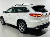 Used 2017 Toyota Highlander Limited Platinum image 4