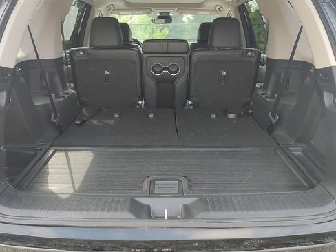 Used 2024 Honda Pilot Touring image 25
