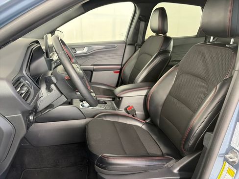 Used 2025 Ford Escape ST-Line Select AWD/4WD image 11