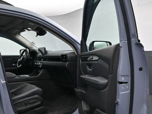 Used 2023 Honda Pilot Elite image 15