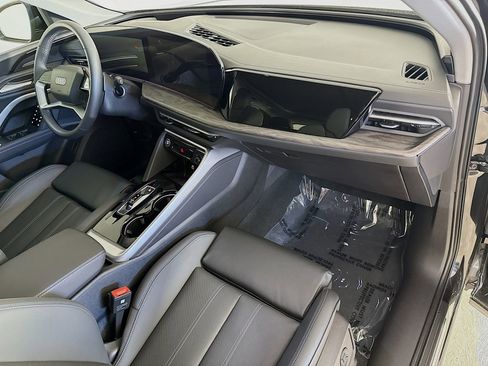 Certified 2025 Audi Q5 Premium Plus w/ Premium Plus image 30