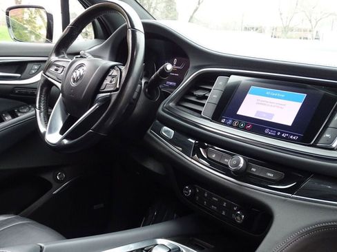 Used 2022 Buick Enclave Premium image 10