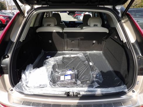 New 2026 Volvo XC60 B5 Ultra w/ Protection Package Premier image 26