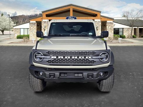 New 2025 Ford Bronco Badlands w/ Sasquatch Package image 2