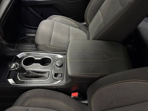 Used 2020 Chevrolet Traverse LT AWD/4WD image 17