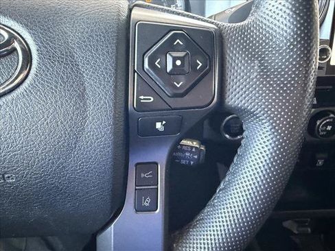 Used 2019 Toyota Tacoma TRD Off-Road w/ Technology Package AWD/4WD image 19