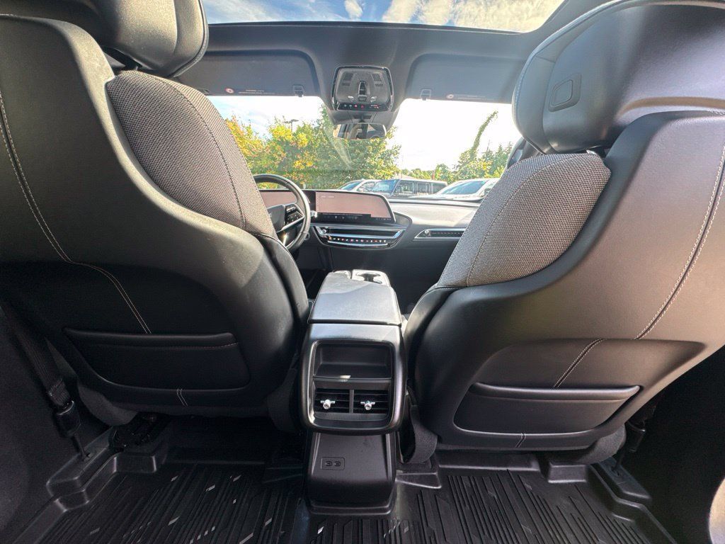 Used 2024 Cadillac Lyriq Tech w/ Driver Assist Package AWD/4WD image 22