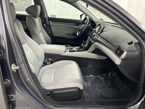 Used 2019 Honda Accord LX image 13