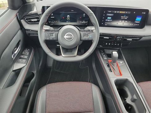 New 2025 Nissan Kicks SR image 6