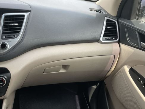Used 2017 Hyundai Tucson Value FWD image 16