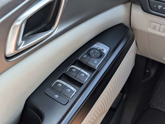 Used 2024 Kia Carnival LX FWD image 22
