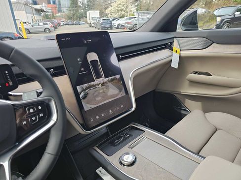 New 2026 Volvo EX90 Ultra image 30