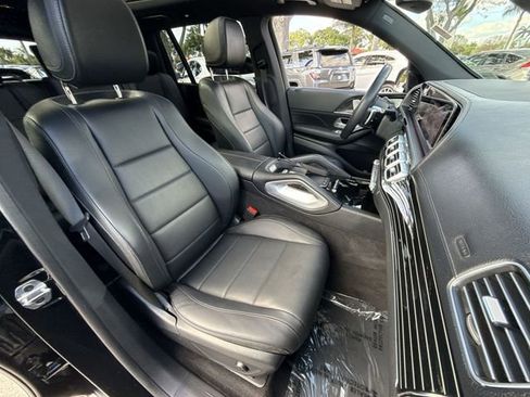 Used 2024 Mercedes-Benz GLS 450 4MATIC image 27