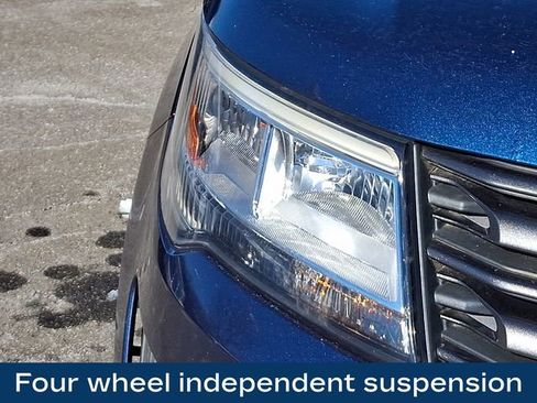 Used 2017 Ford Explorer XLT w/ Equipment Group 202A image 12