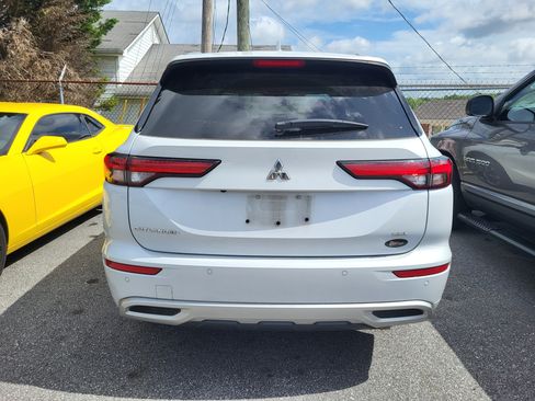 Used 2023 Mitsubishi Outlander SEL FWD image 5