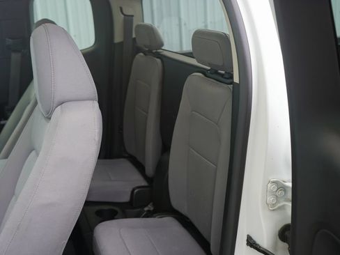 Used 2019 Chevrolet Colorado W/T RWD image 21