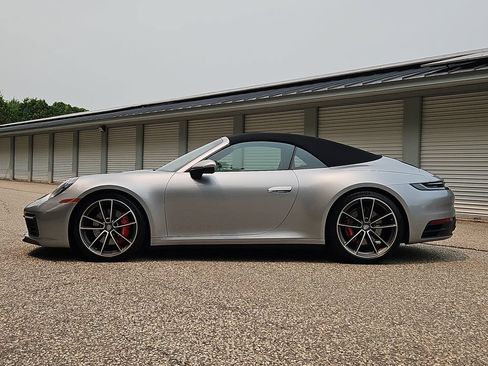 Certified 2020 Porsche 911 Carrera 4S AWD/4WD image 2