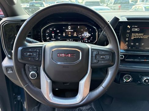 Used 2024 GMC Sierra 1500 SLT image 17