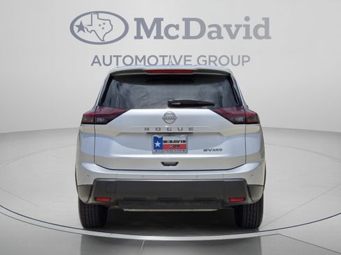 Used 2024 Nissan Rogue SV AWD/4WD image 5