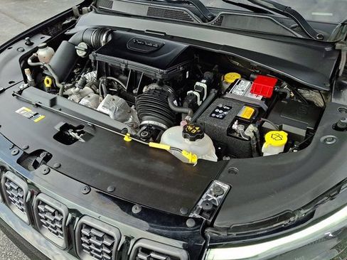 Certified 2024 Jeep Compass Limited w/ High Altitude Package AWD/4WD image 34