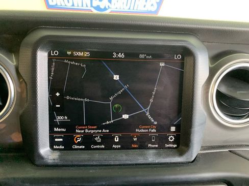 Used 2021 Jeep Wrangler Unlimited Sahara image 39