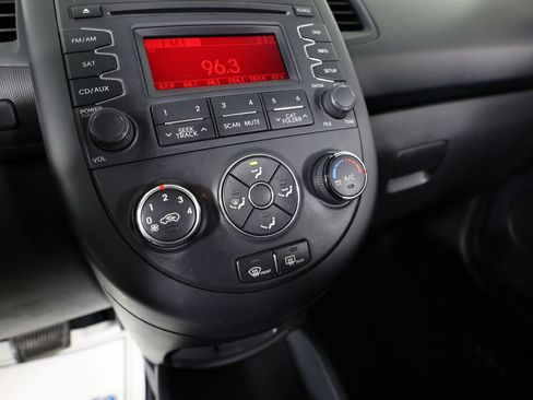 Used 2013 Kia Soul image 35