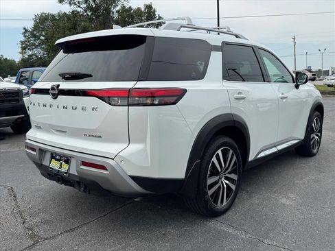 Certified 2025 Nissan Pathfinder Platinum w/ Cargo Package FWD image 3