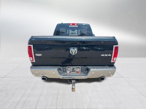 Used 2017 RAM 1500 Laramie w/ Convenience Group AWD/4WD image 8