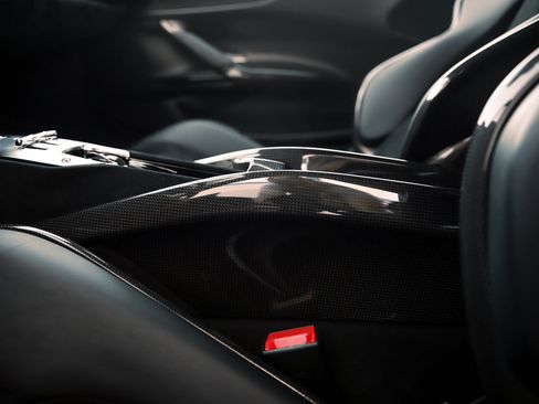 Used 2021 Ferrari SF90 Stradale image 27