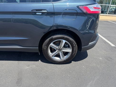 Certified 2024 Ford Edge SEL w/ Convenience Package AWD/4WD image 10