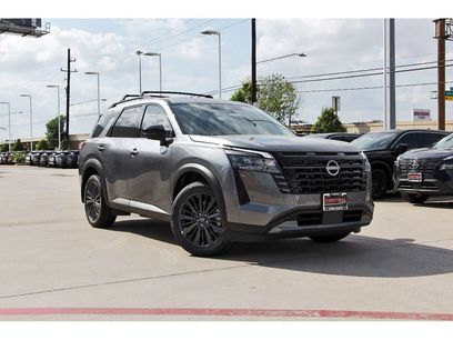 New 2026 Nissan Pathfinder SL w/ SL Premium Package