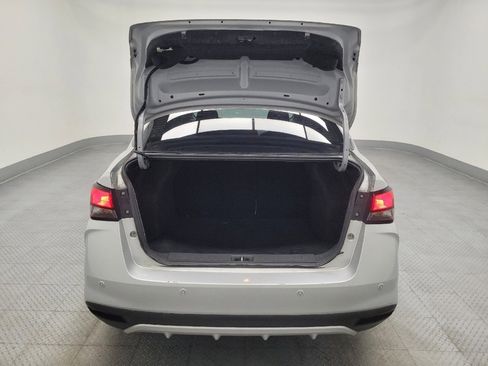 Used 2020 Nissan Versa SV image 29