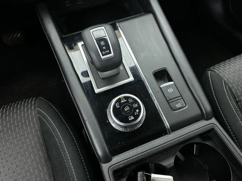 Used 2022 Mitsubishi Outlander ES image 19