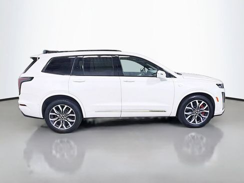 Used 2024 Cadillac XT6 Sport w/ Technology Package AWD/4WD image 10