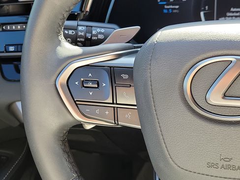 Used 2025 Lexus RX 350 FWD w/ Technology Package image 19