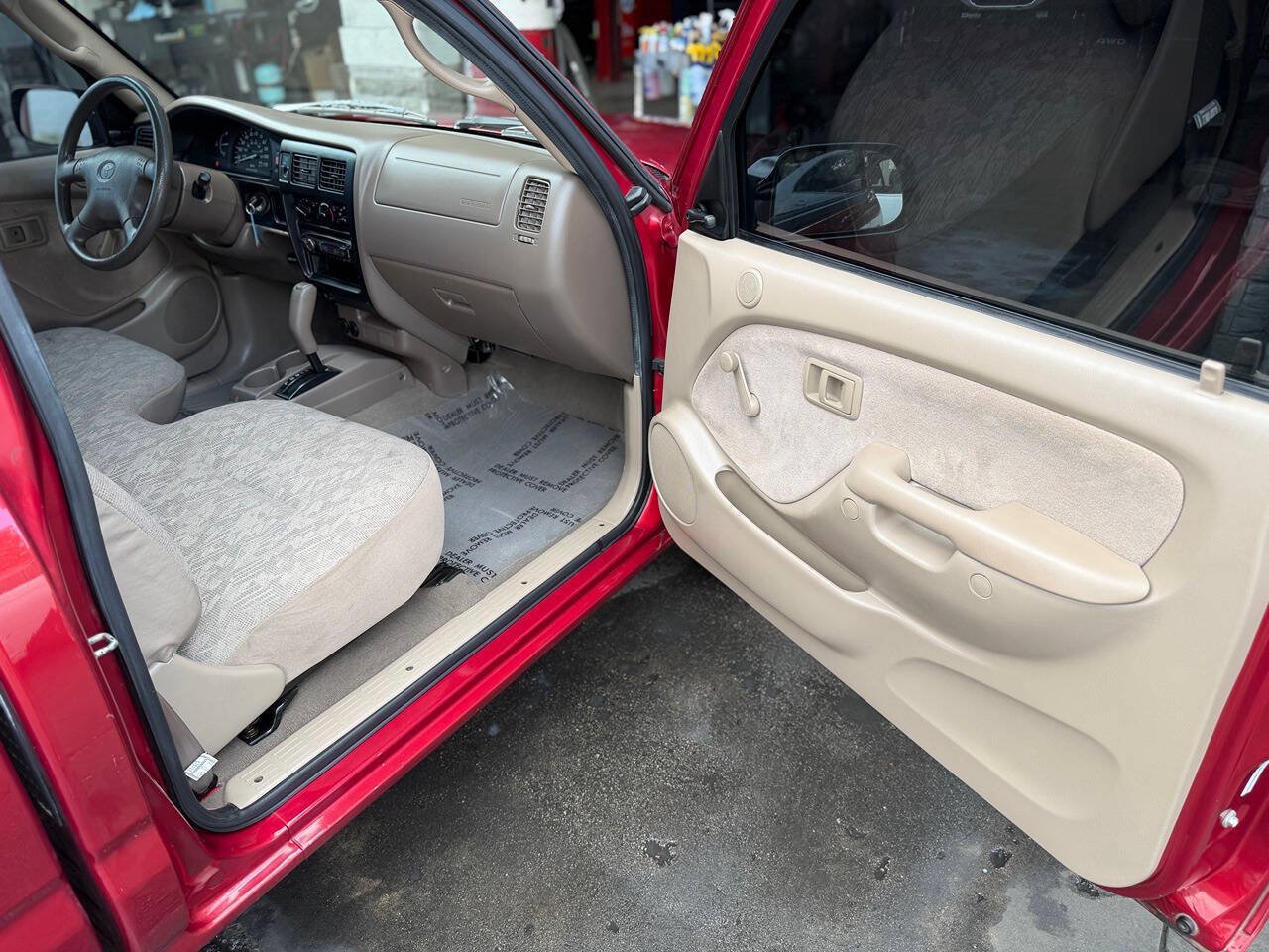 Used 2002 Toyota Tacoma 2WD Regular Cab image 45