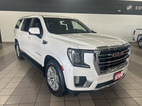 Used 2023 GMC Yukon XL SLT w/ SLT Luxury Package image 8