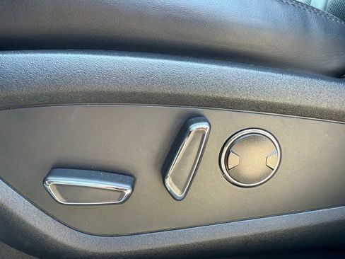 Used 2021 Lincoln Nautilus FWD w/ Equipment Group 101A image 16