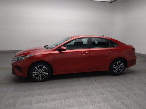 Used 2023 Kia Forte LXS image 2