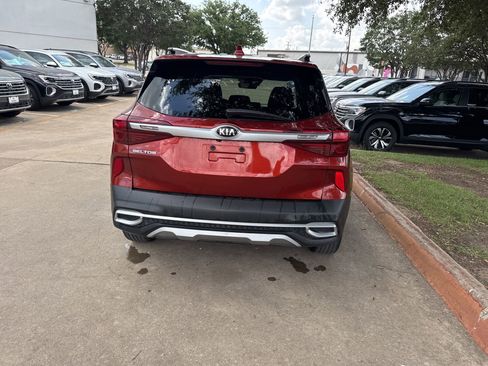 Used 2021 Kia Seltos S FWD image 6