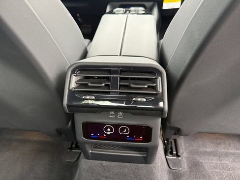 Certified 2026 BMW 530i xDrive w/ Premium Package AWD/4WD image 20
