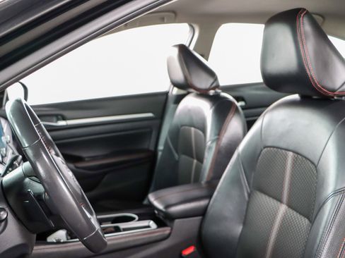 Used 2024 Nissan Altima 2.5 SR image 23