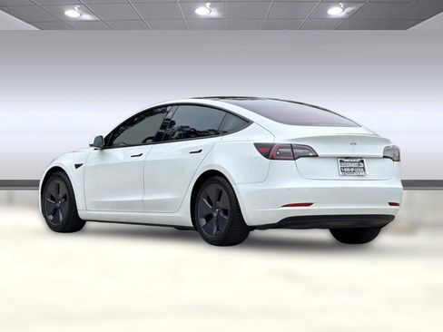 Used 2021 Tesla Model 3 Standard Range Plus RWD image 3